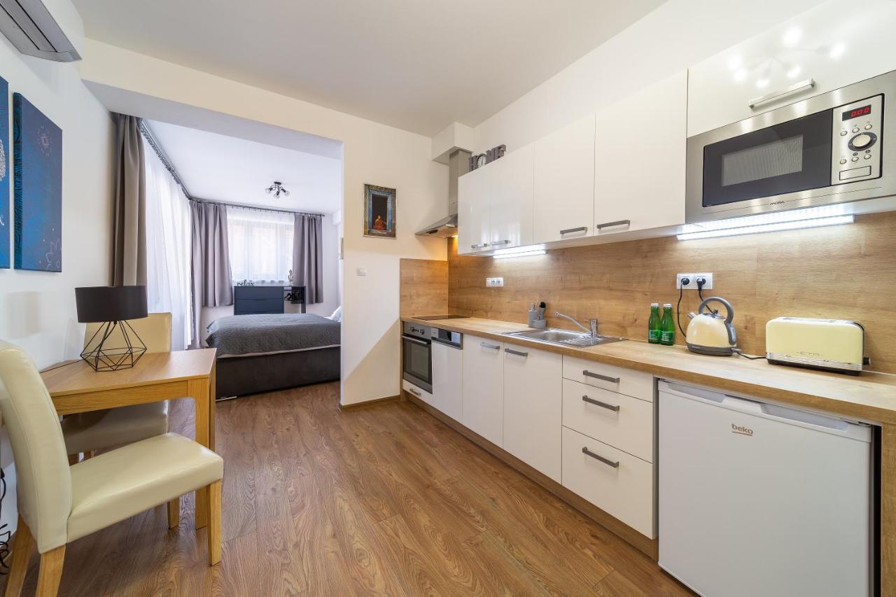 Aviatik Apartments Ceske Budejovice Buitenkant foto